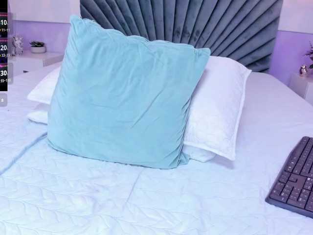 miagreyy's BongaCams show and profile