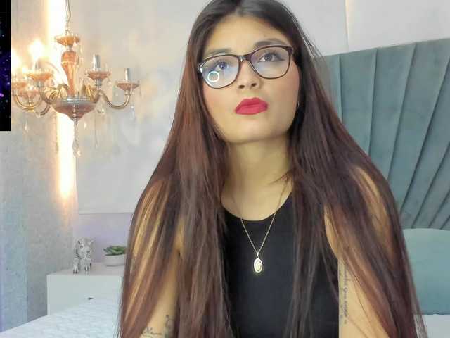 miagreyy's BongaCams show and profile