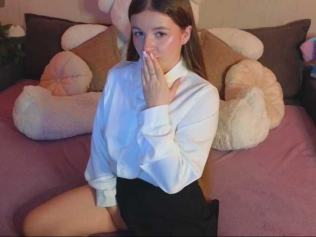 RosalineLov's BongaCams show and profile