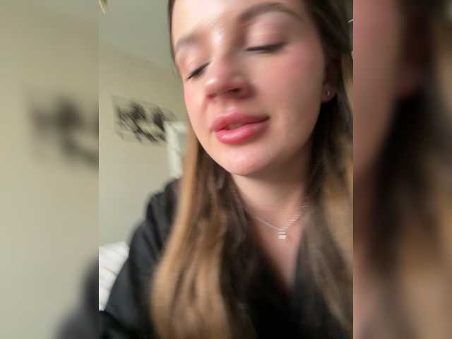 RosalineLov's BongaCams show and profile