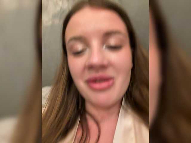 RosalineLov's BongaCams show and profile