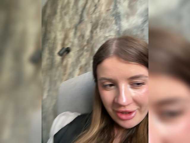 RosalineLov's BongaCams show and profile