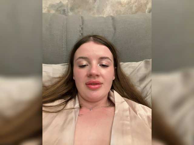 RosalineLov's BongaCams show and profile