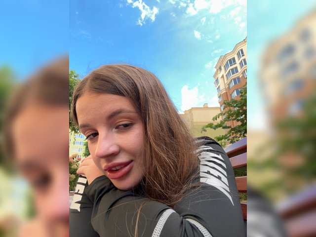 Rosalinelov live cam on BongaCams