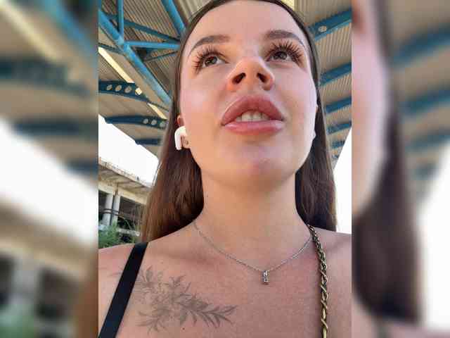 RosalineLov webcam