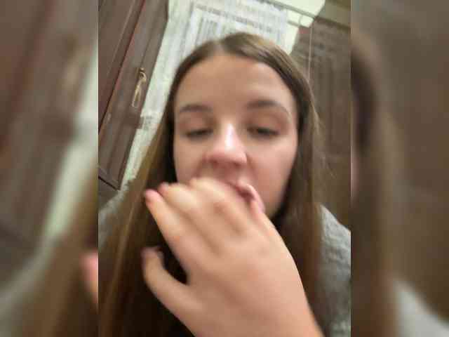 RosalineLov webcam