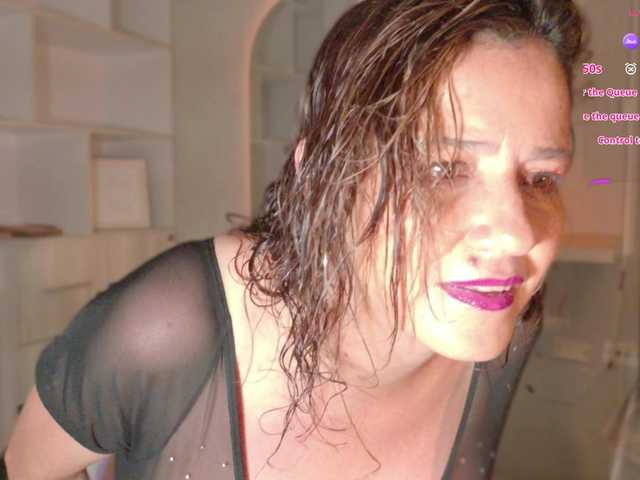 Adriana-gold live cam on BongaCams