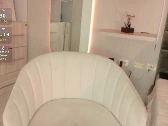 Adriana-gold live cam on BongaCams