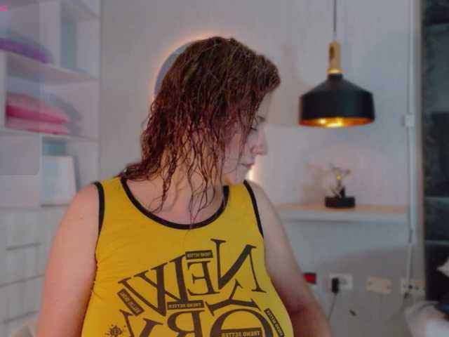 Adriana-gold live cam on BongaCams