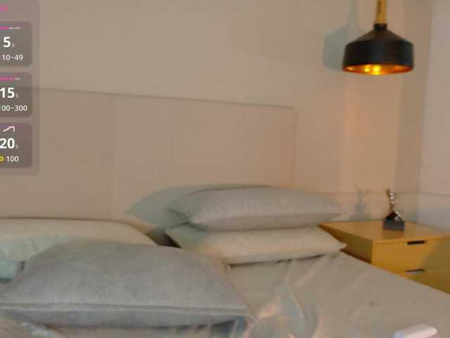 Adriana-gold live cam preview