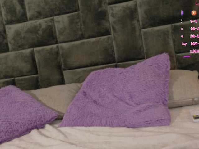 Adriana-gold's BongaCams show and profile