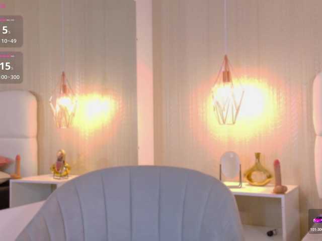 Adriana-gold live cam preview