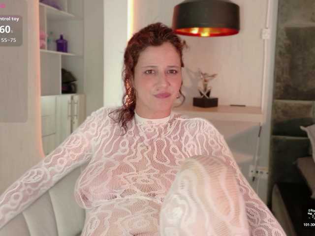 Adriana-gold live cam on BongaCams