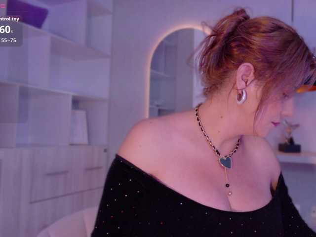 Adriana-gold live cam on BongaCams