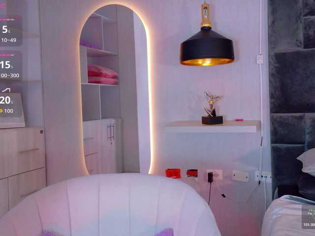 Adriana-gold live cam on BongaCams