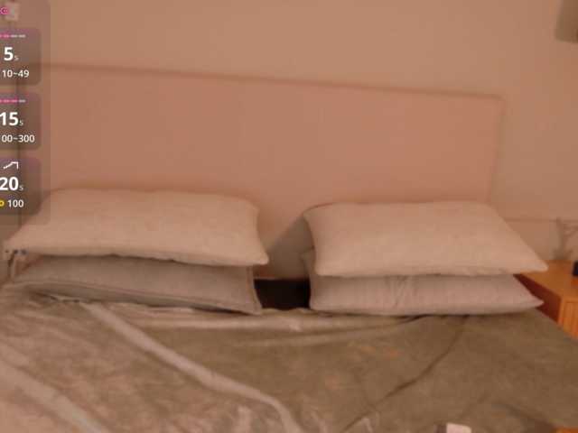 Adriana-gold, en directo ahora en BongaCams