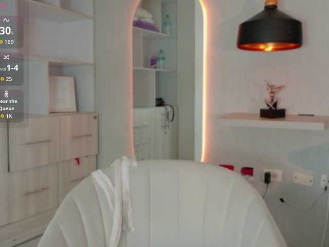 Adriana-gold live cam on BongaCams
