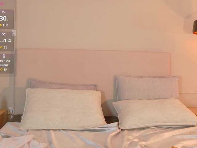 Adriana-gold live cam preview