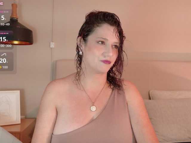 Adriana-gold