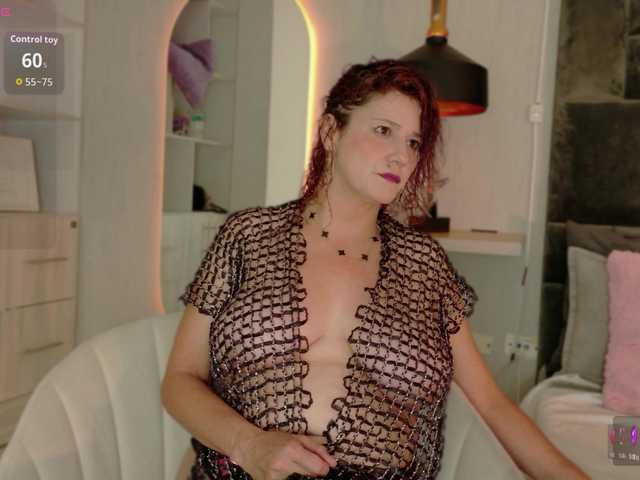 Adriana-gold live cam on BongaCams