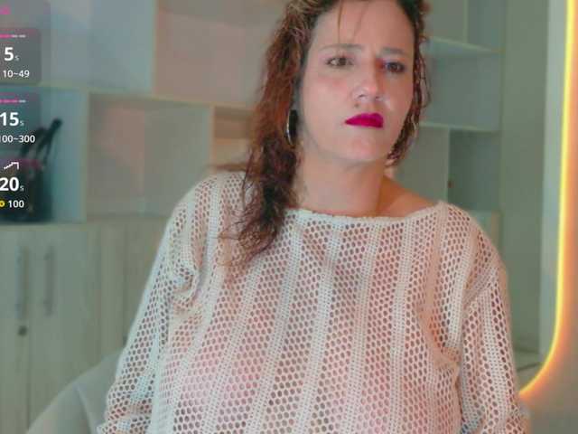 Adriana-gold