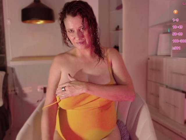 Adriana-gold