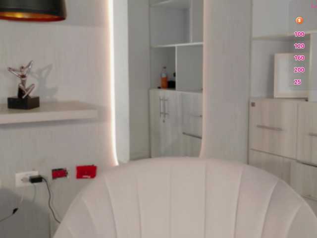  Adriana-gold chat room