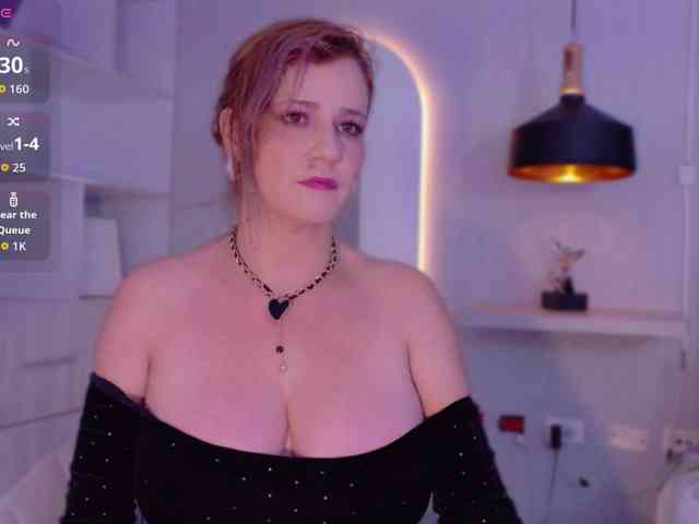 Adriana-gold webcam