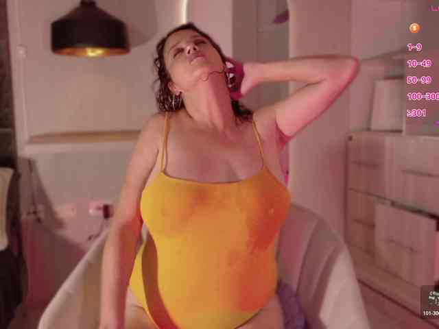 Adriana-gold