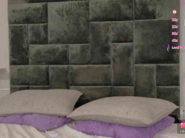 Adriana-gold Live Webcam on BongaCams