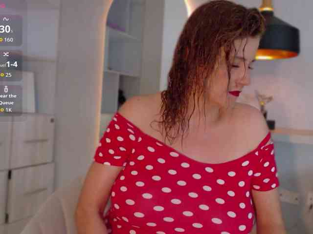 Adriana-gold webcam