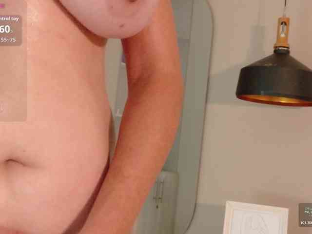 Adriana-gold webcam