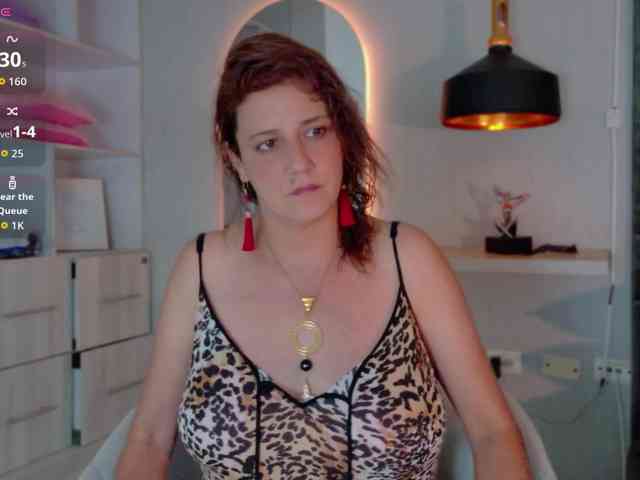 Adriana-gold webcam