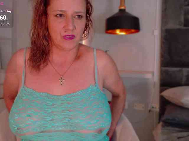 Adriana-gold webcam