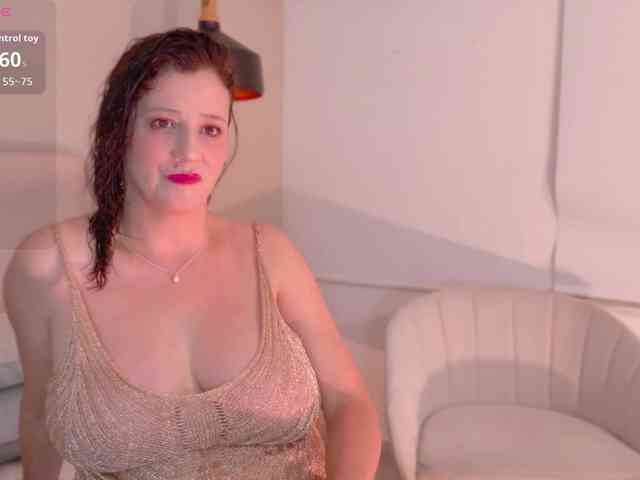 Adriana-gold webcam