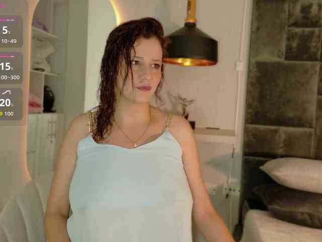 Adriana-gold