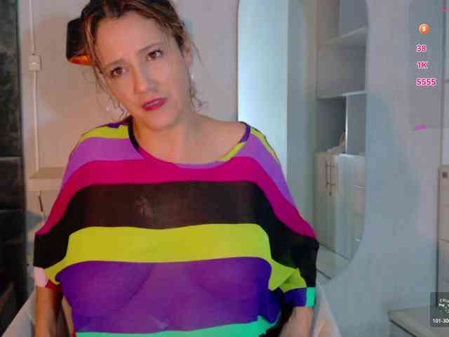 Adriana-gold webcam