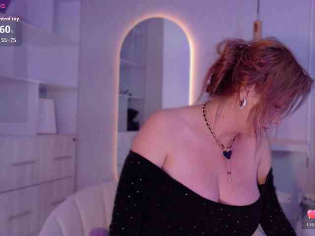 Adriana-gold webcam
