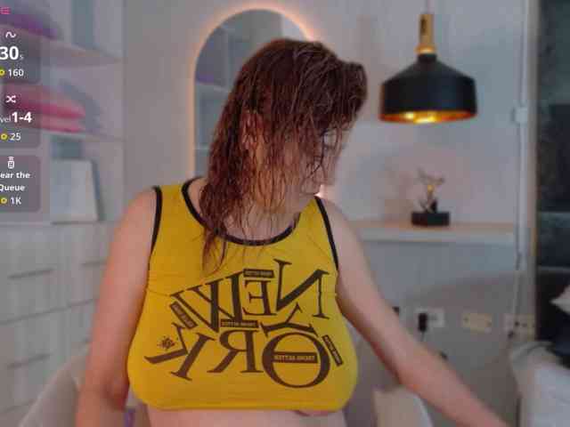 Adriana-gold webcam