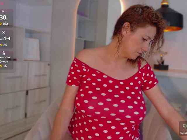 Adriana-gold webcam
