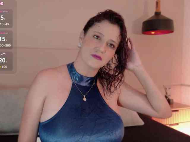 Adriana-gold