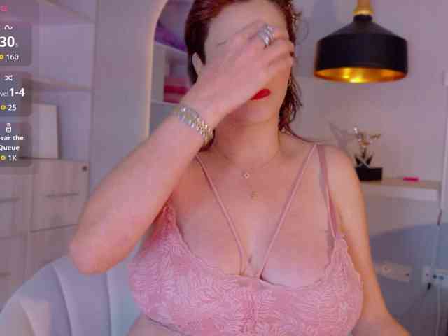 Adriana-gold webcam