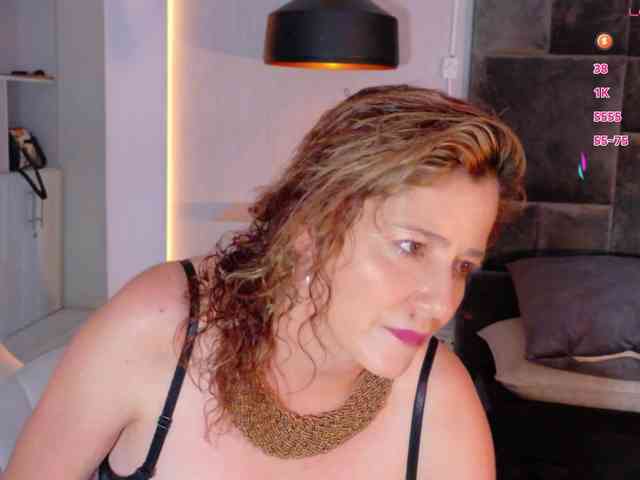 Adriana-gold