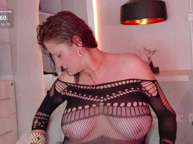 Adriana-gold webcam