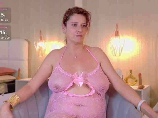 Adriana-gold webcam