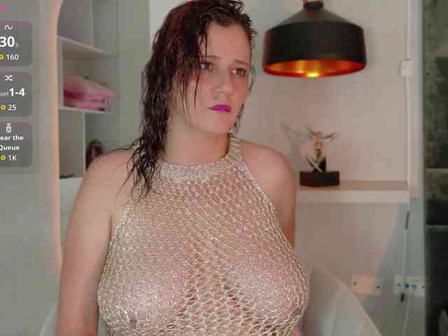 Adriana-gold webcam