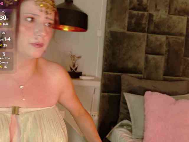 Adriana-gold webcam