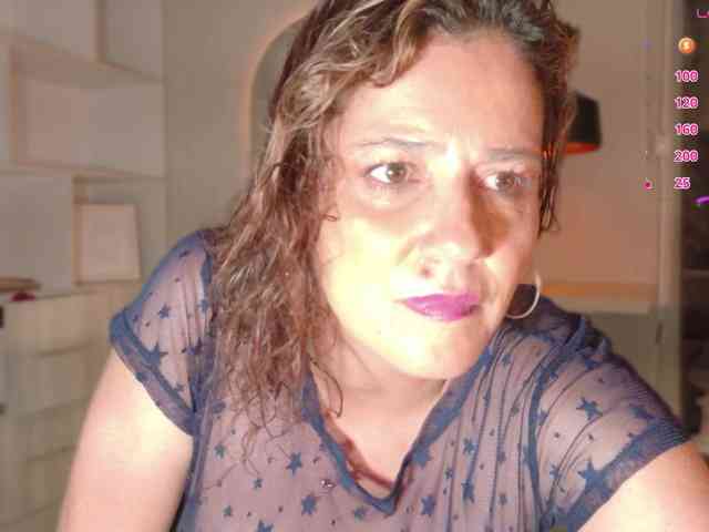 Adriana-gold webcam