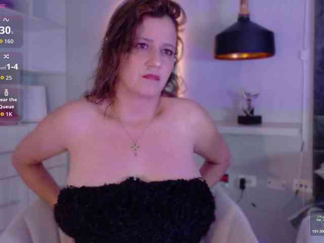 Adriana-gold webcam