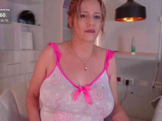 Adriana-gold webcam